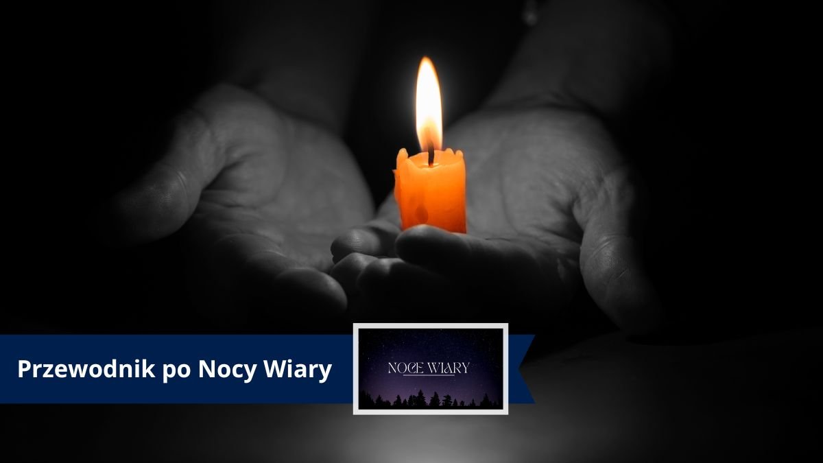 Ręce człowieka trzymające świeczkę