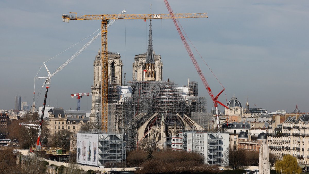 NOTRE-DAME-5-ANS-000_34N82LA.jpg
