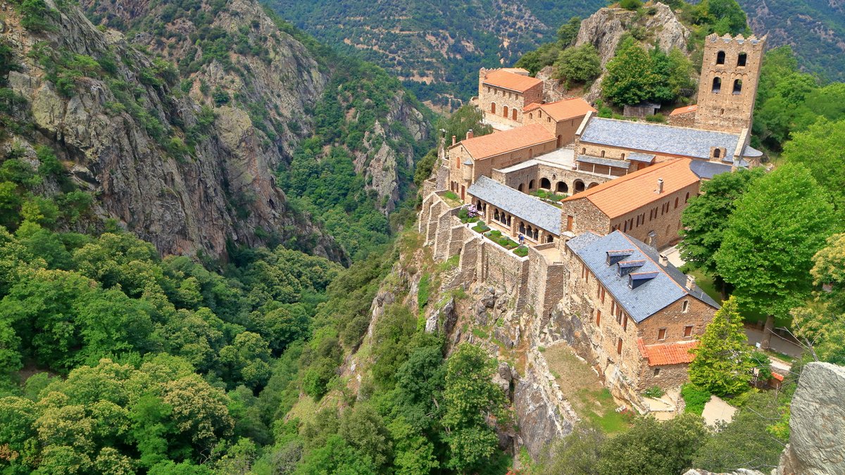 Abbaye-Saint-Martin-du-Canigou.jpg