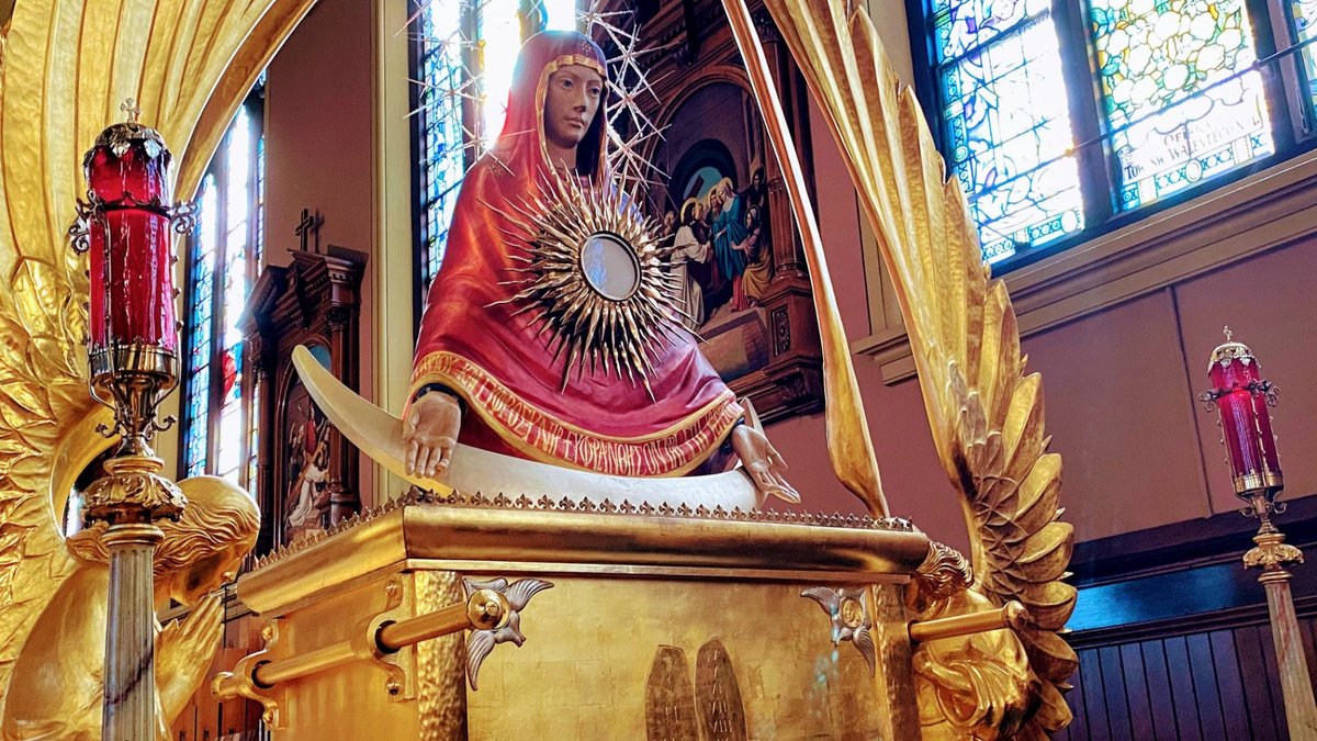 Największa monstrancja na świecie w kościele św. Stanisława Kostki w Chicago