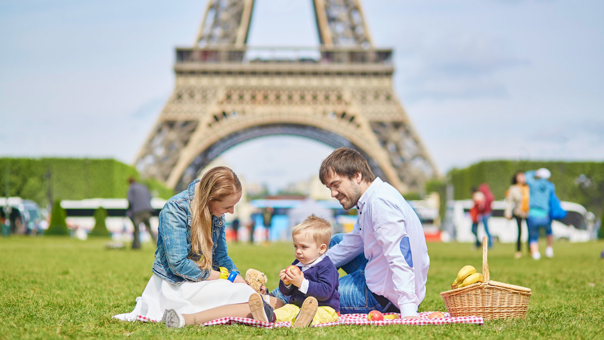 Family Eiffel Tower