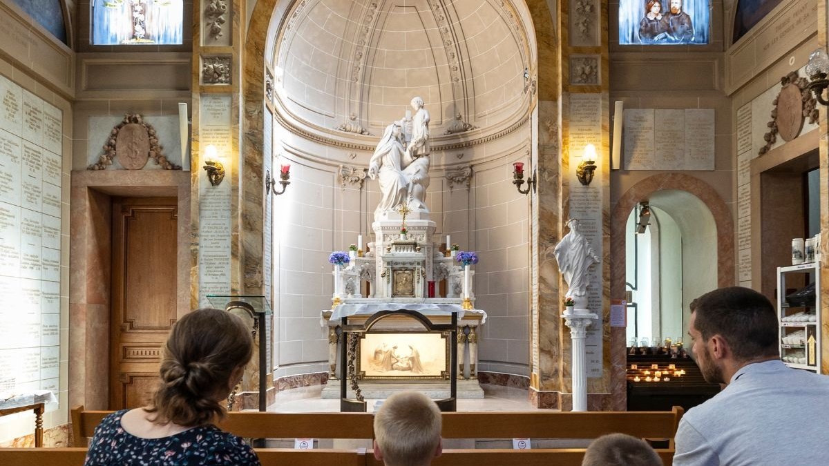 SANCTUAIRE-LOUIS-ET-ZELIE-ALENCON.jpg