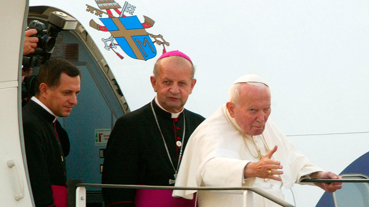 Przylot na lotnisko – ostatnia pielgrzymka Jana Pawła II do Polski