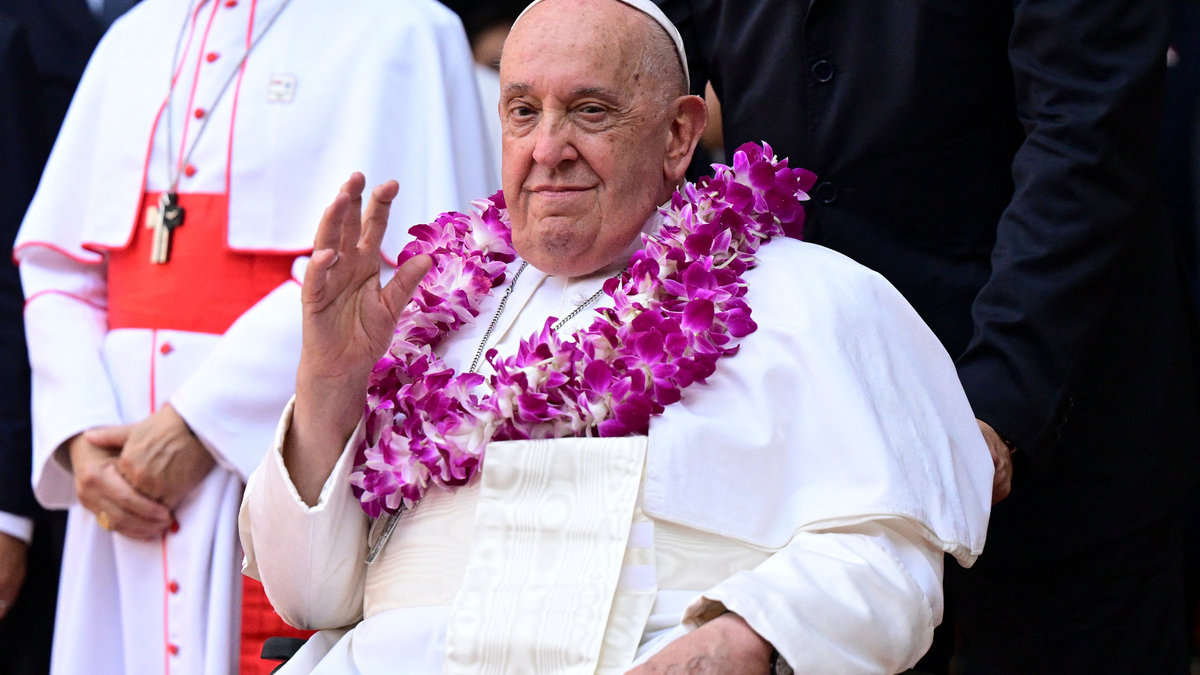 Pope-Francis-young-people-Catholic-Junior-College-Singapore