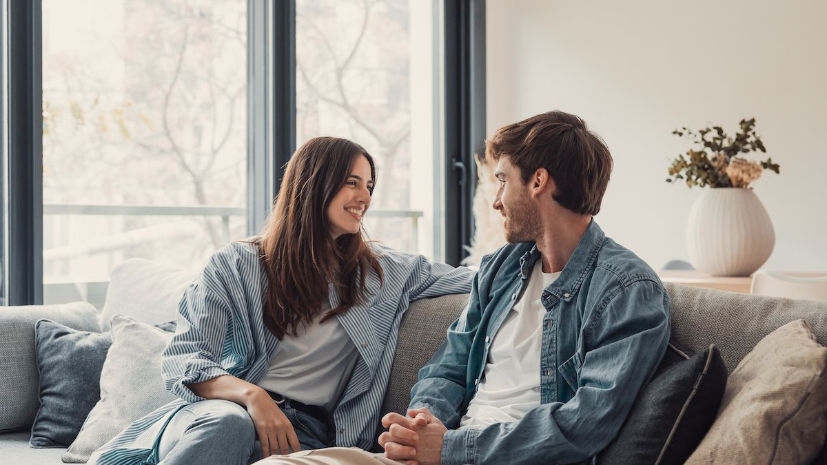 couple-talking