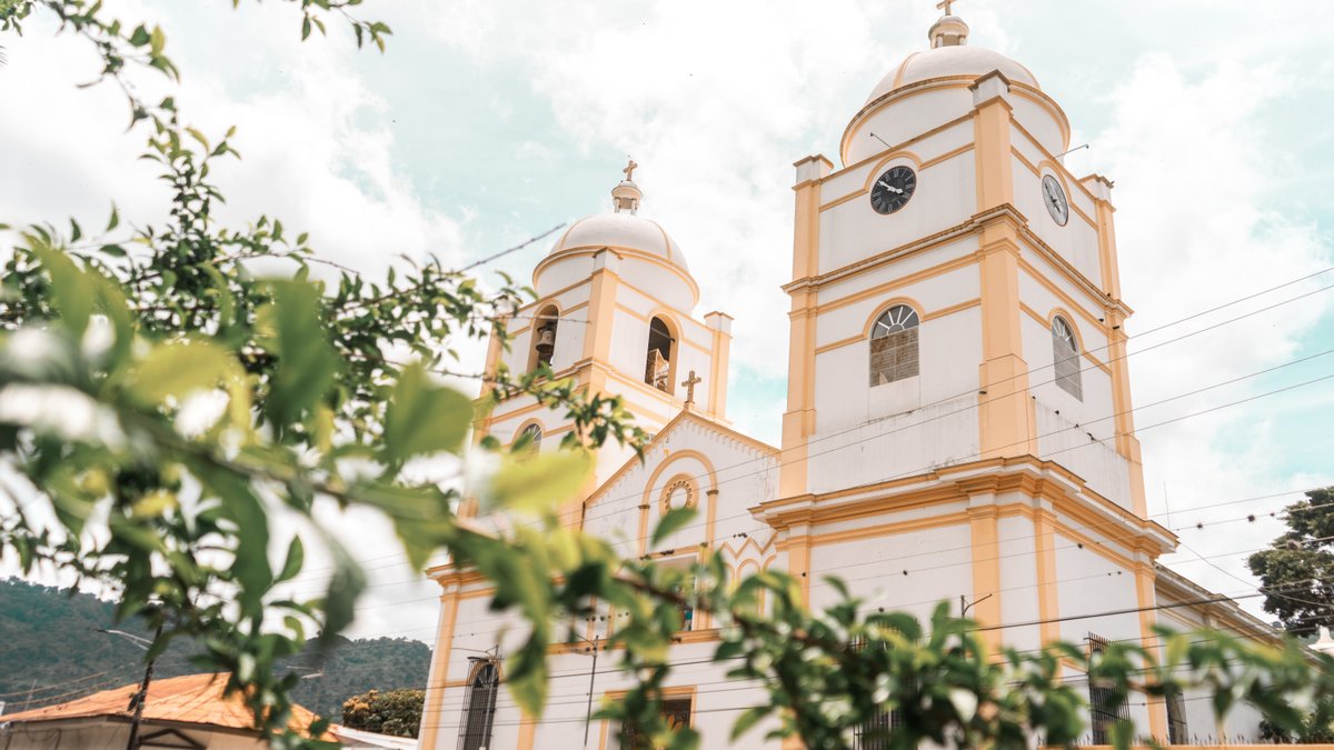 CATHERDALE-DE-JINOTEGA-NICARAGUA-shutterstock