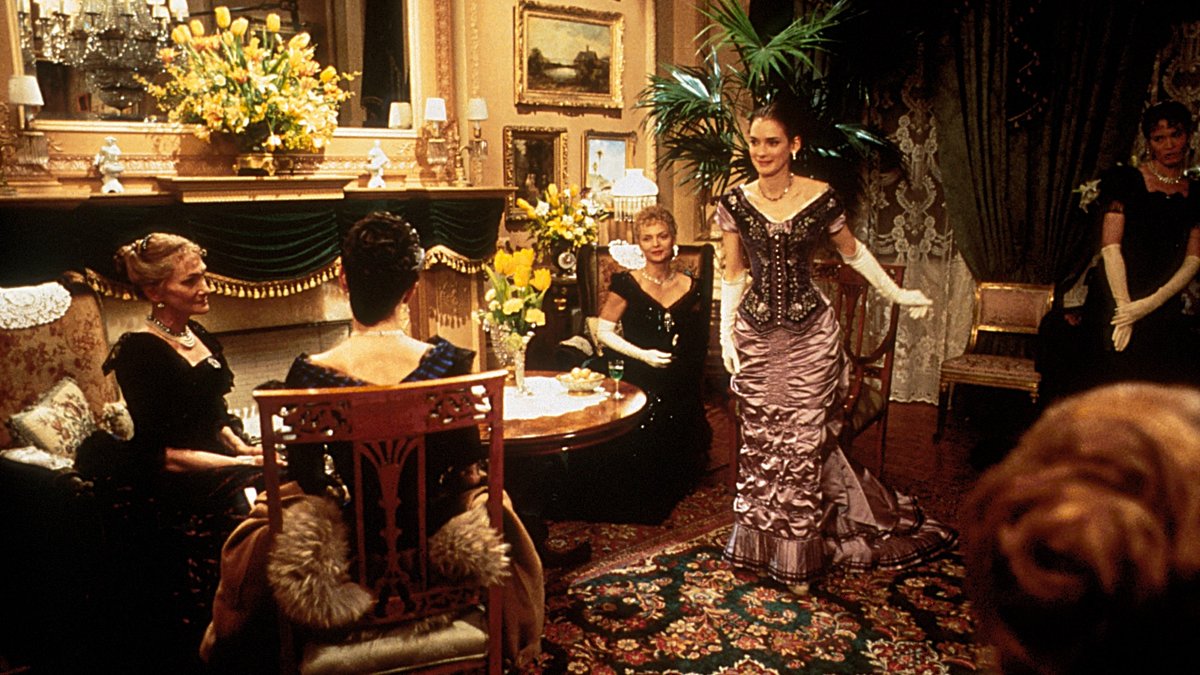 Michelle Pfeiffer and Winona Ryder in "The Age of Innocence," 1993