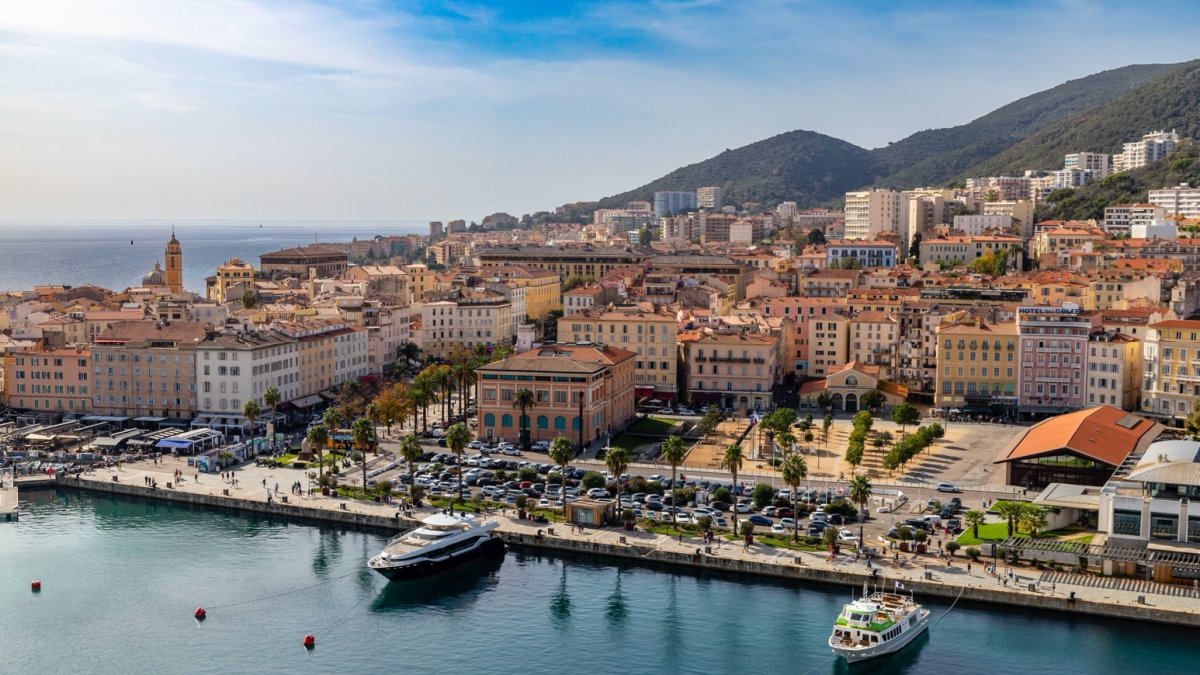 port-Ajaccio-Corse-Shutterstock_2228335599.jpg