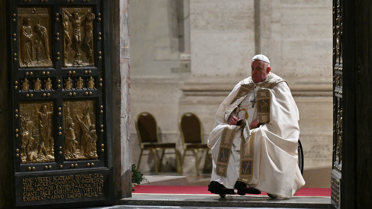 PAPE-FRANCOIS-JUBILE-2025-PORTE-SAINTE-BASILIQUE-SAINT-PIERRE-AFP