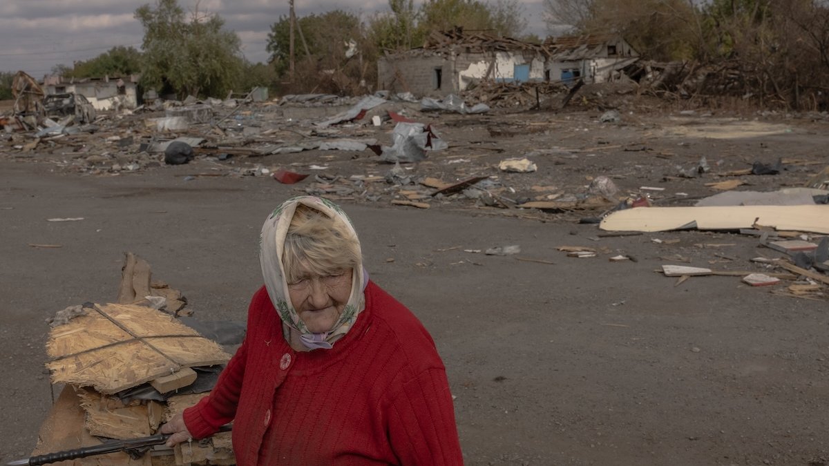 ukraine-elderly-winter-war.jpg