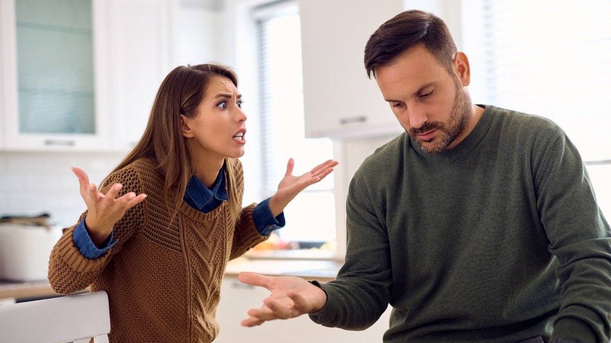 ARGUE-COUPLE.jpg