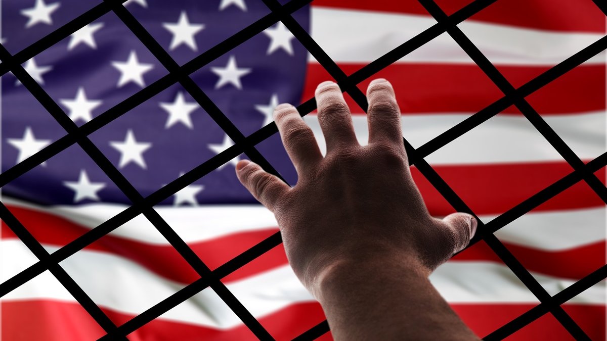 Hand reach flag fence