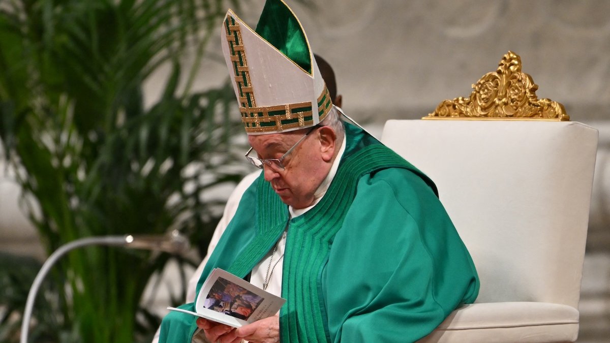Pope-Word-of-God-Sunday.jpg