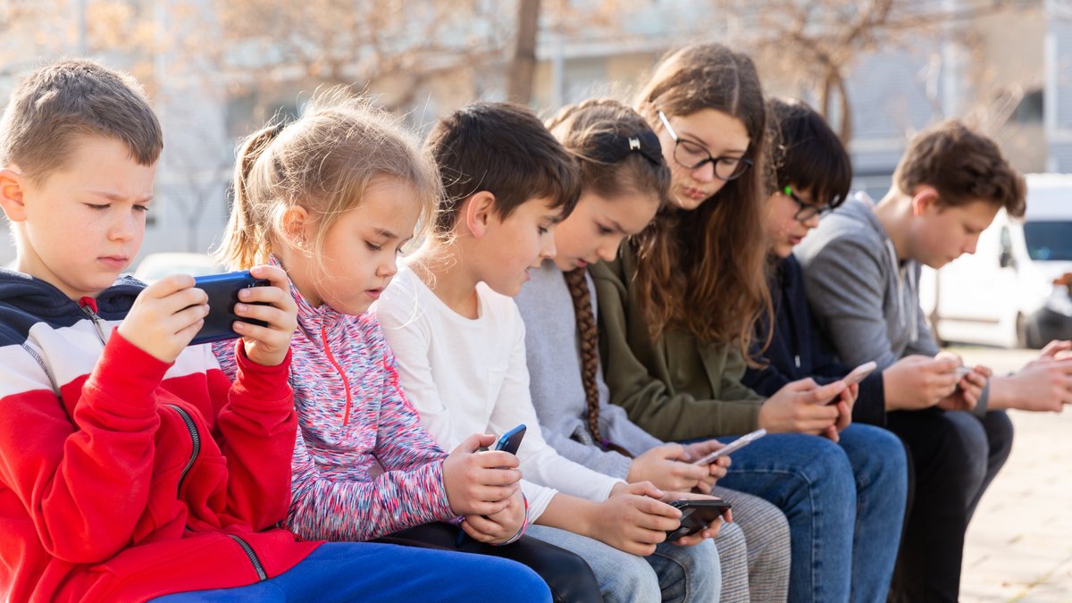 Enfants réseaux sociaux