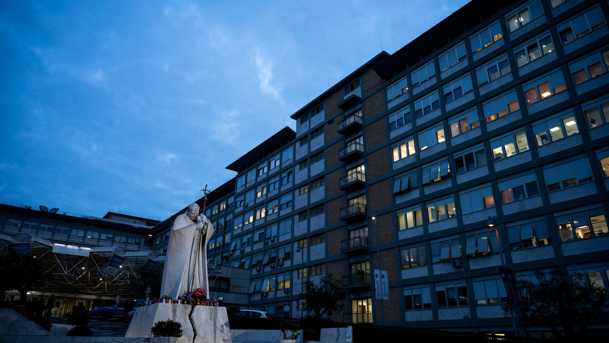 ITALY-VATICAN-POPE-HEALTH-GEMELLI-HOSPITAL
