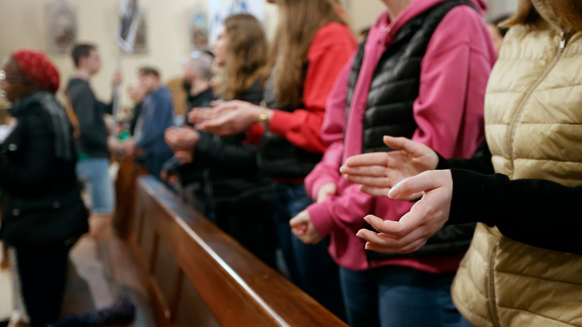 MESSE-ASSEMBLEE-shutterstock