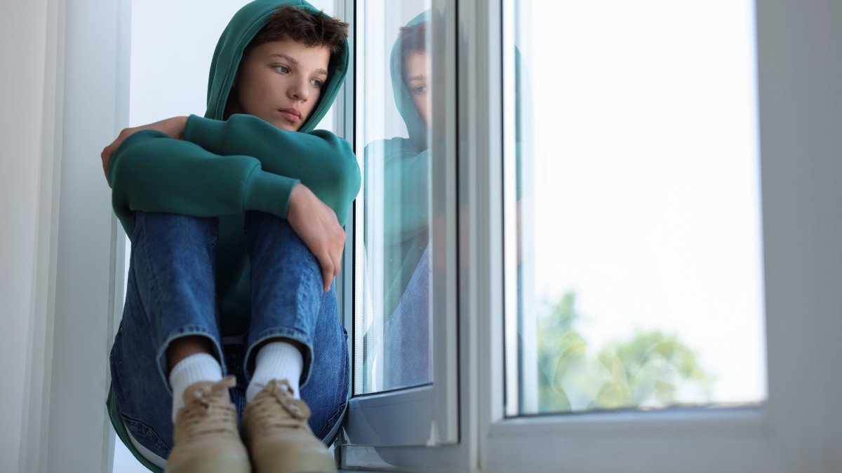 SAD-BOY-TEENAGE.jpg