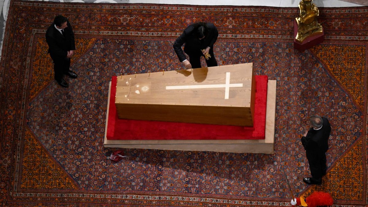 Closing-of-the-Coffin-of-the-late-Roman-Pontiff-Pope-Francis-Vatican-Media
