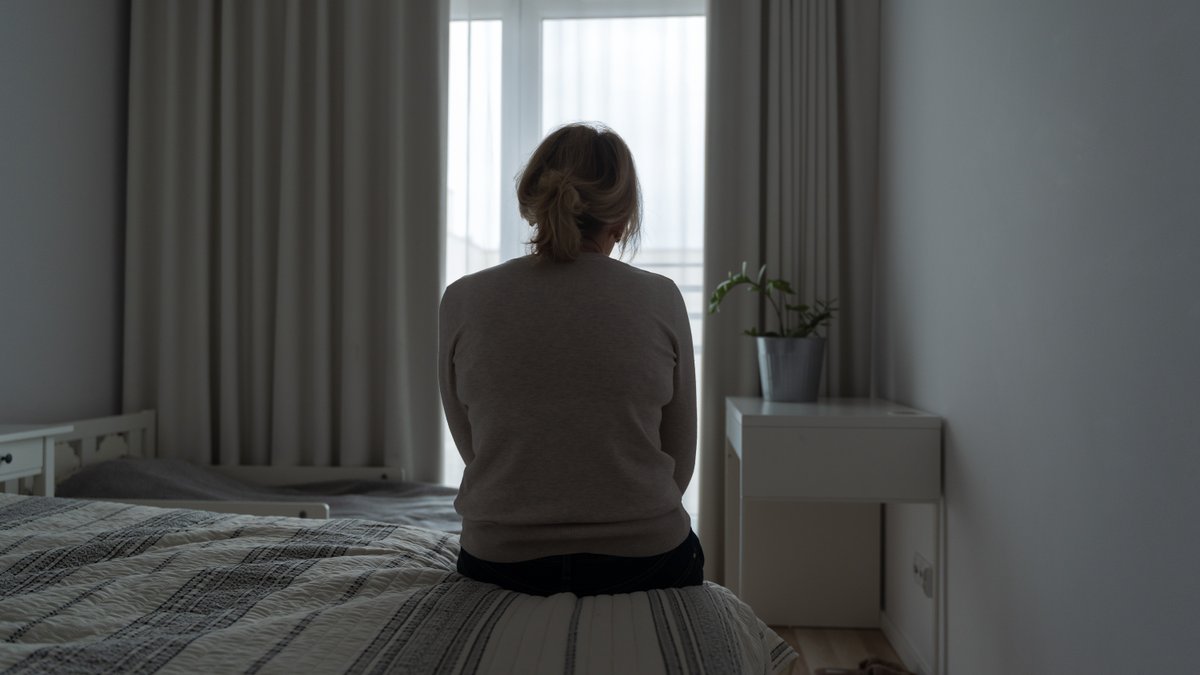 WOMAN-ALONE-BACK-shutterstock
