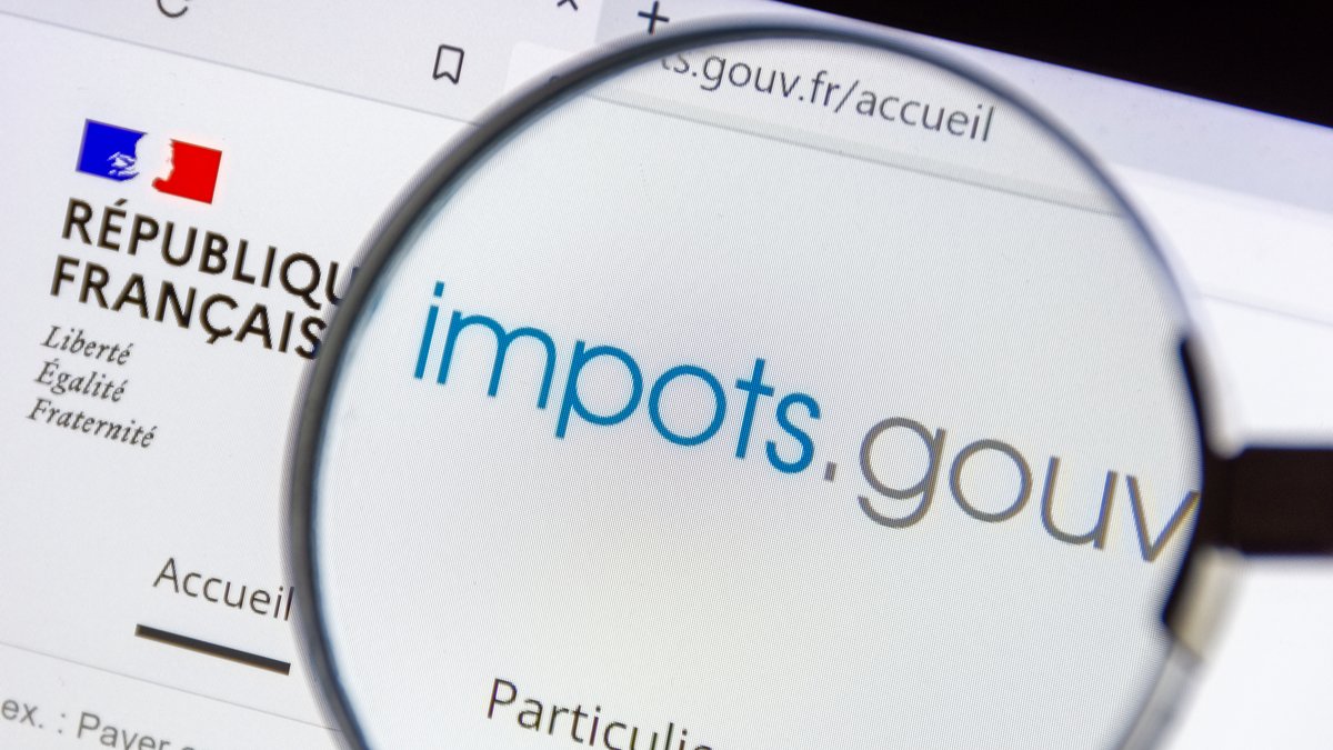 DECLARATION-IMPOTS-shutterstock