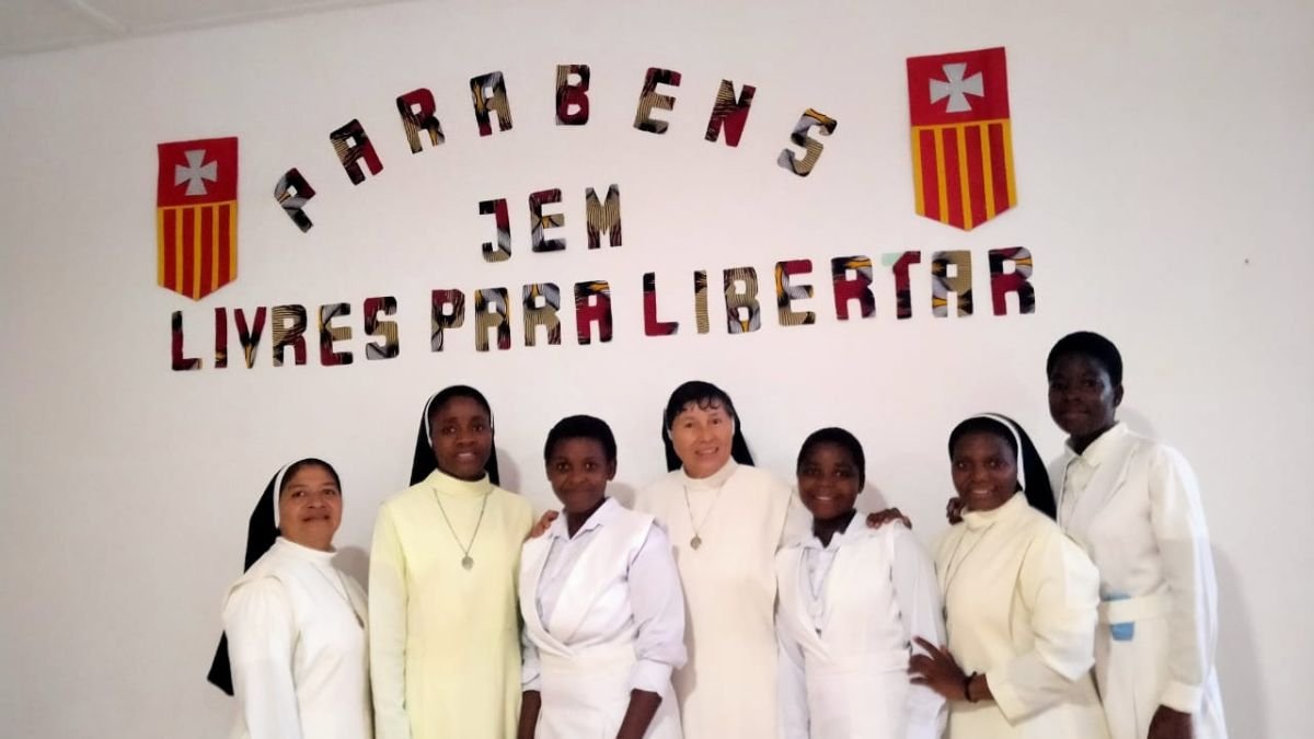 Religieuses-de-la-congregation-des-soeurs-mercedaires-du-Saint-Sacrement.jpg