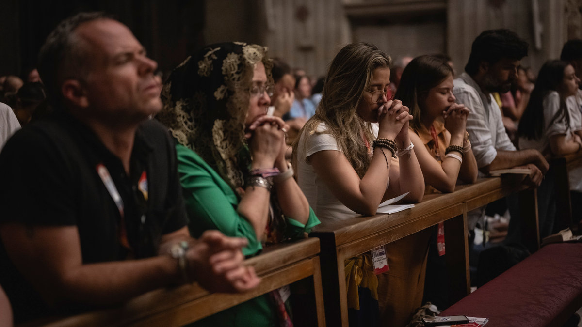 eucharistic-adoration-penitential-liturgy-jubilee-digital-missionaries -catholic-influencers