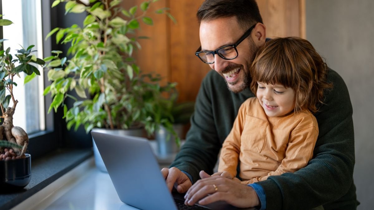 Vacaciones de verano y padres con trabajo