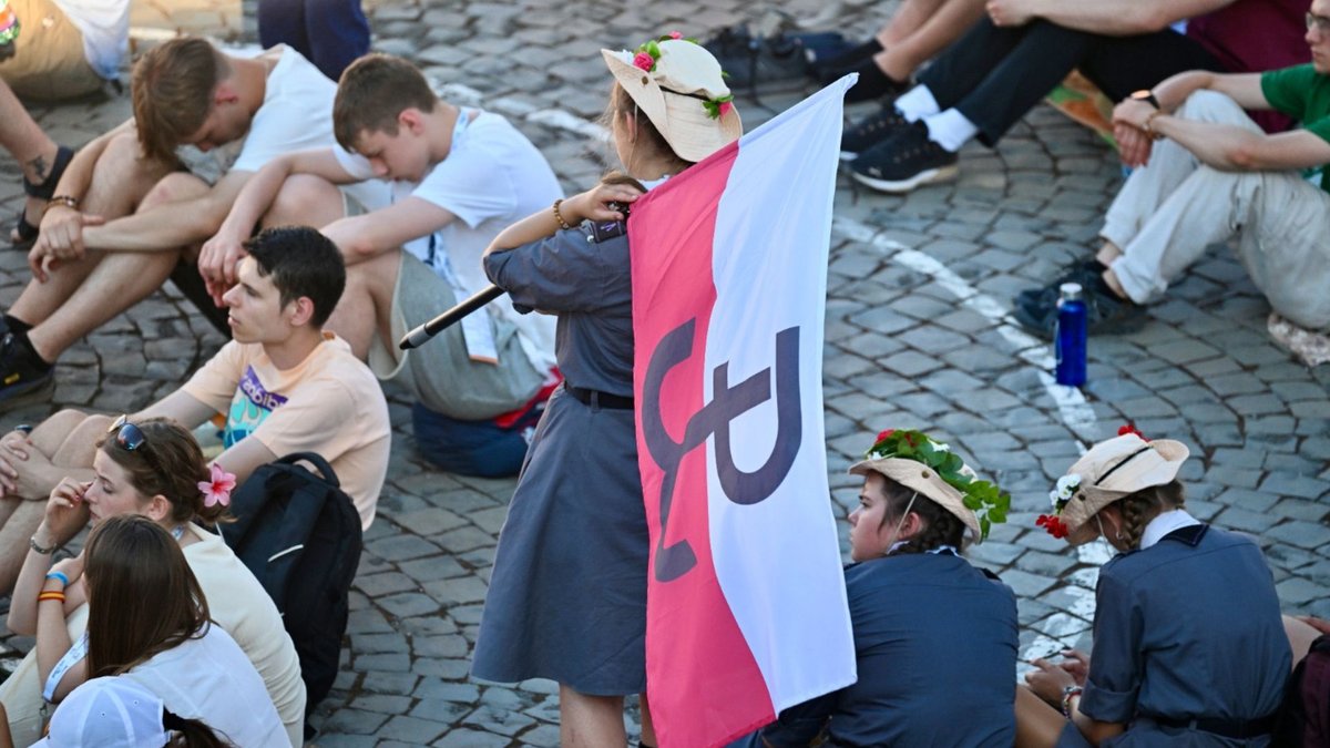 mlodziez-patrioci-modlitwa-jubileusz-mlodych.jpg