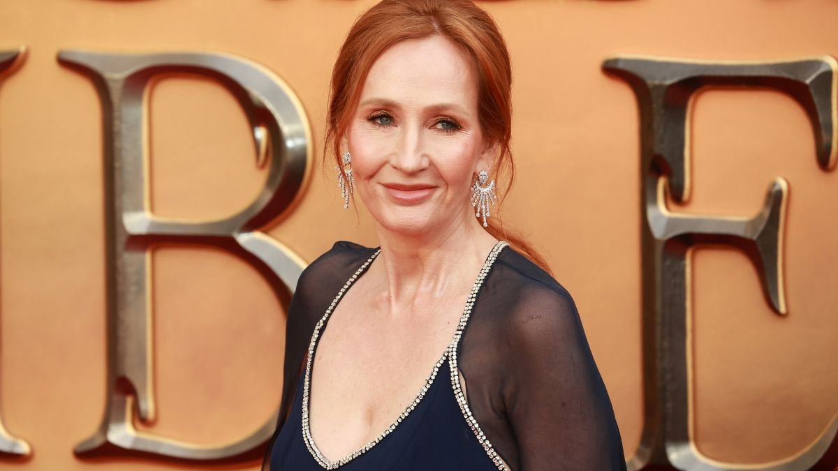 JK-ROWLING-HARRY-POTTER-SHUTTERSTOCK