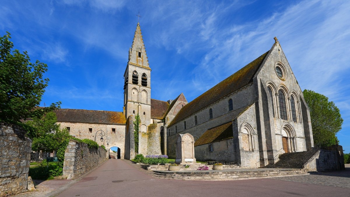 eglise-ferrieres-en-gatinais.jpg