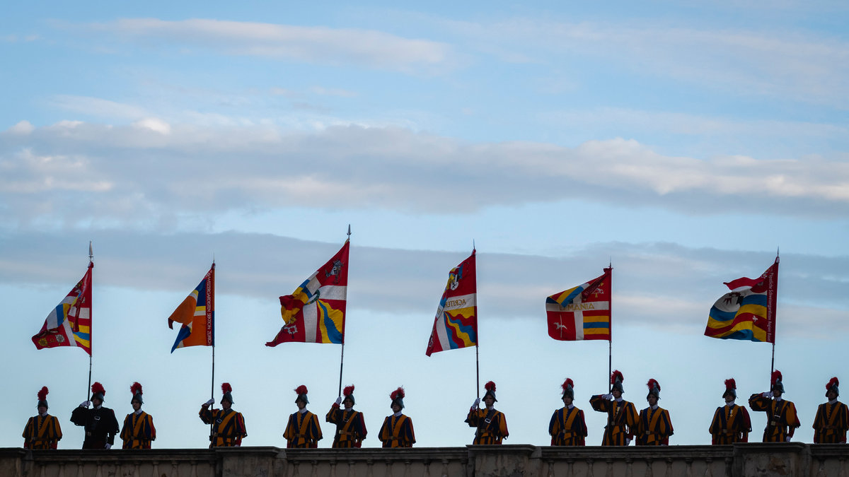 pontifical-swiss-guards-swearing-oath-ceremony-vatican