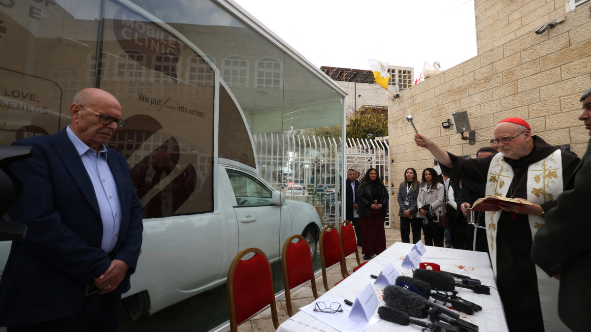 popemobile being blessed