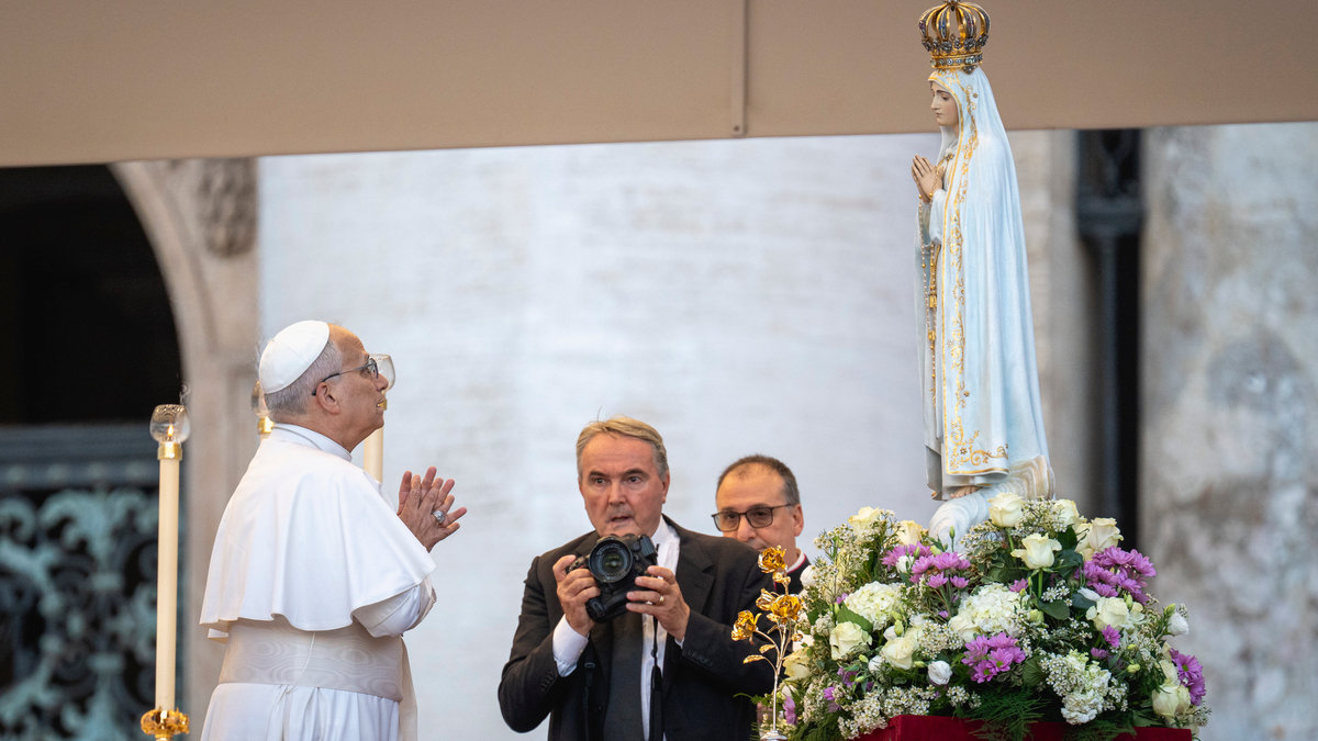 francesco-sforza-vatican-media-pope's-personal-photographer