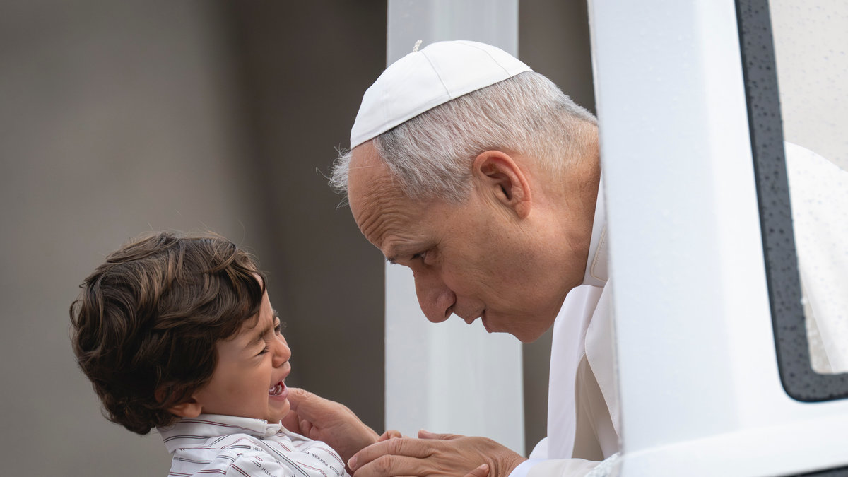 pope-leo-xiv-vatican-baby