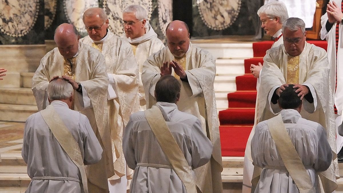 Pourquoi tant de prêtres anglicans rejoignent les rangs de l’Eglise catholique
