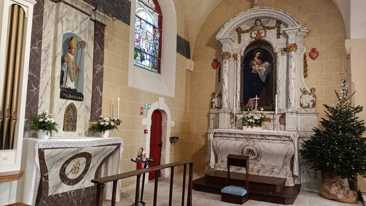 Un vitrail pour sceller la renaissance de l'église de Bouillé-Loretz