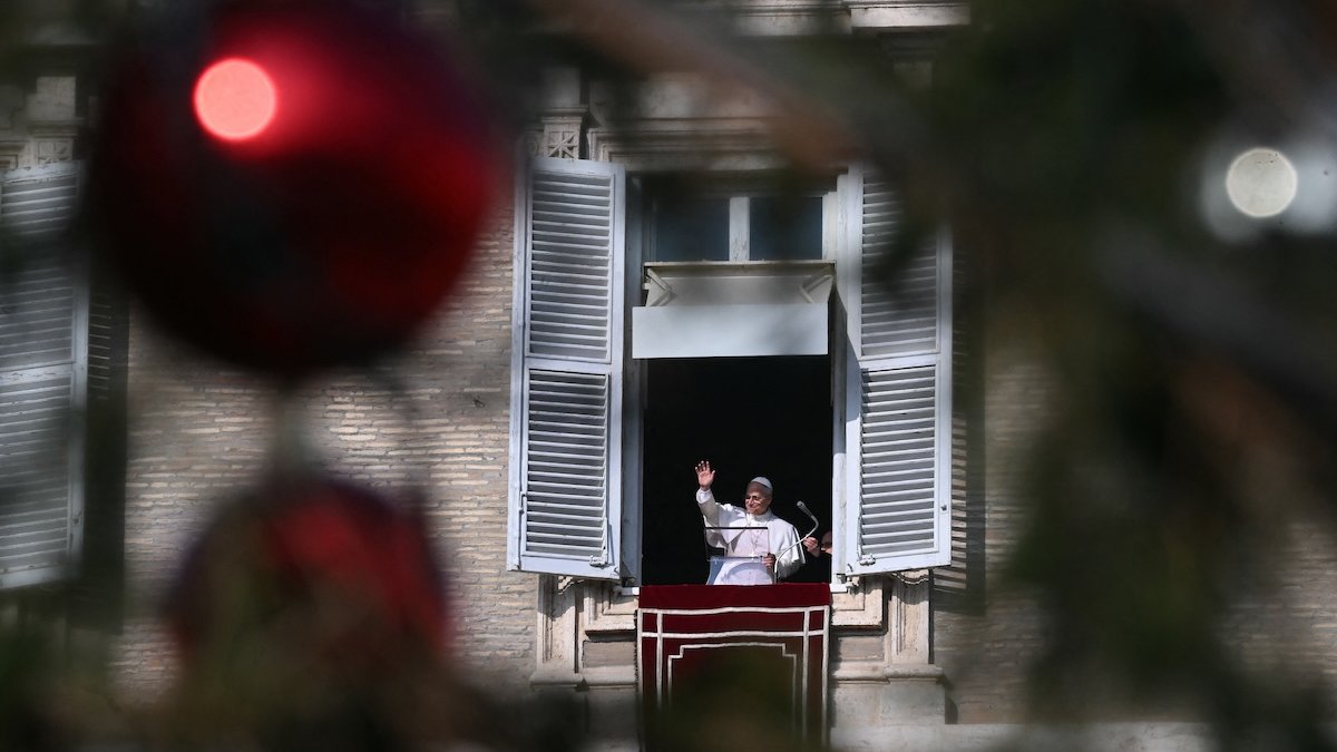 angelus-1214.jpg