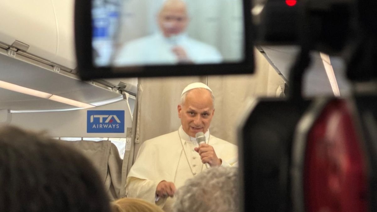 Voyage en Algérie, rapport à l’islam, confidences personnelles… Ce qu’a dit le pape dans l’avion