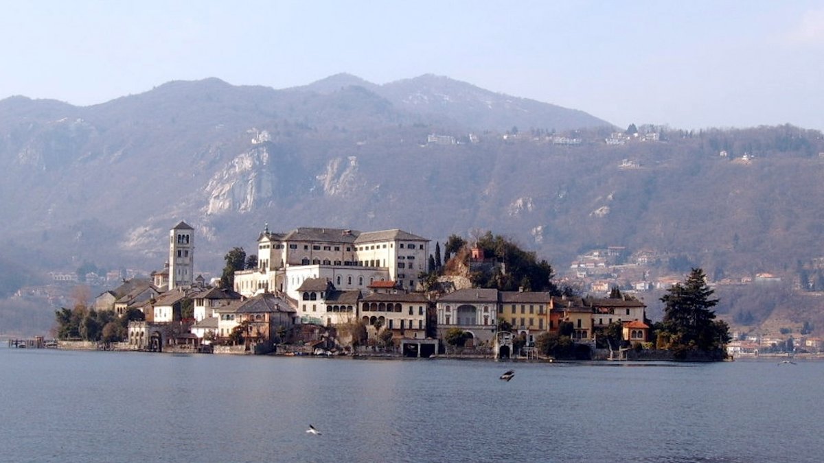 Orta_Isola_San_Giulio.jpg