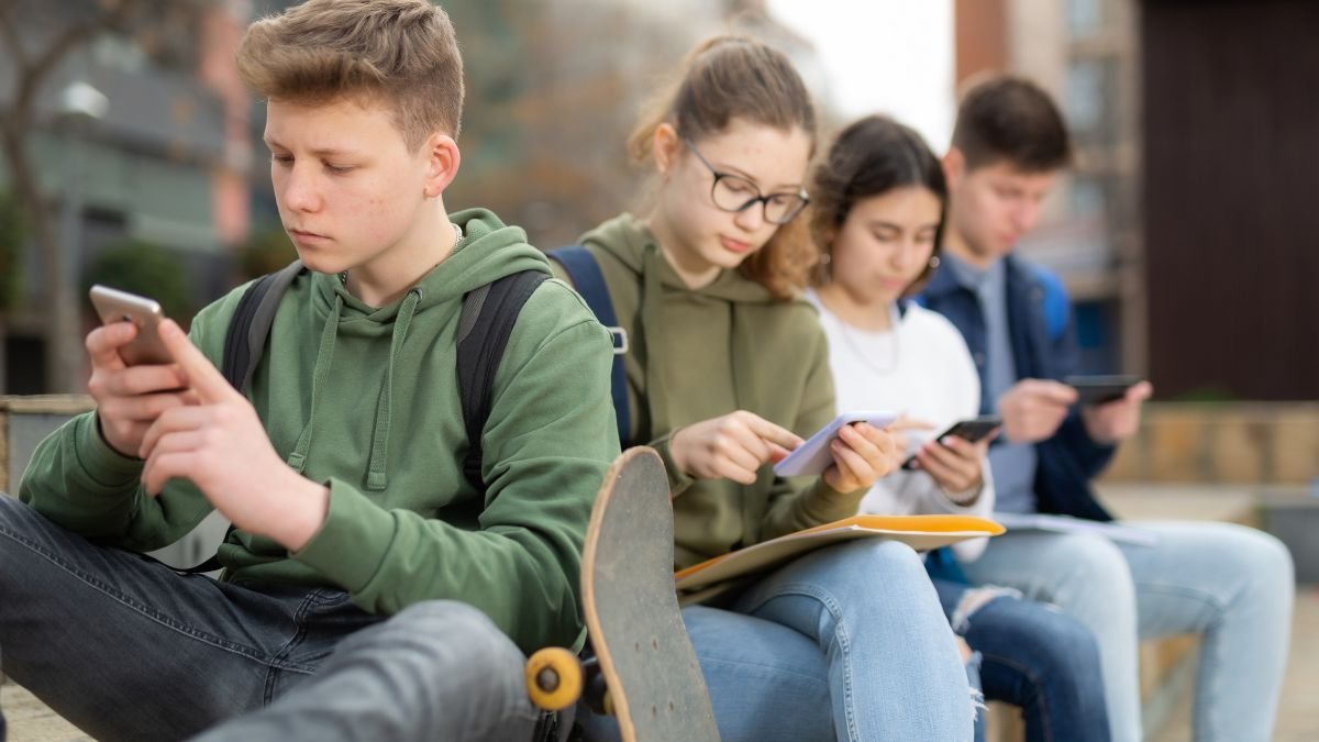 SMARTPHONES.jpg
