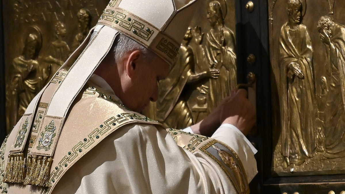 pope-leo-xiv-epiphany-closes-holy-door-jubilee2025