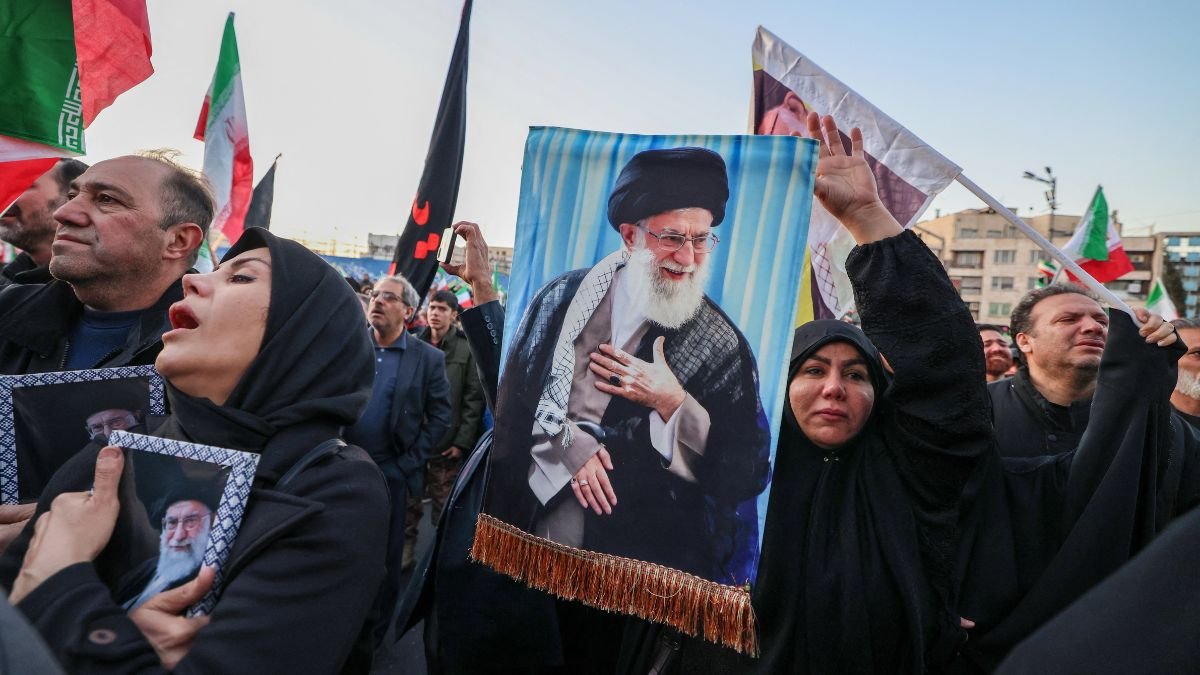 Iran : la mort d’Ali Khamenei déclenche l’escalade militaire au Moyen-Orient