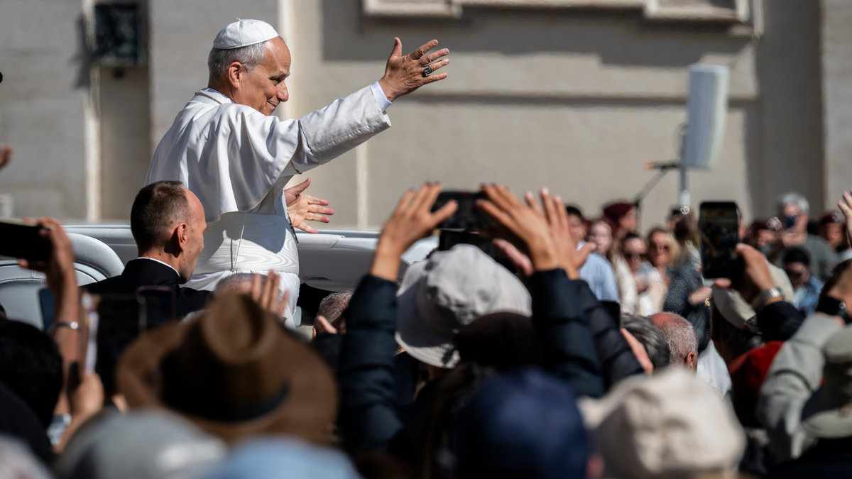 pope-leo-xiv-general-audience-st-peters-square-vatican
