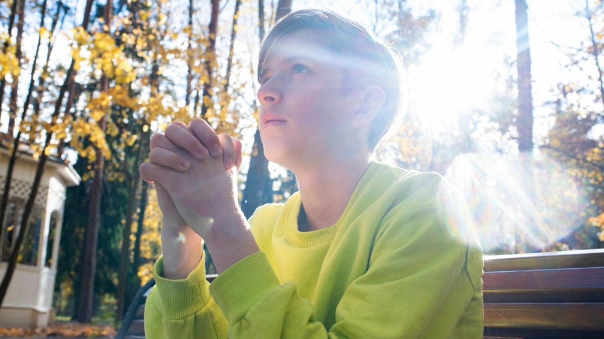 boy praying