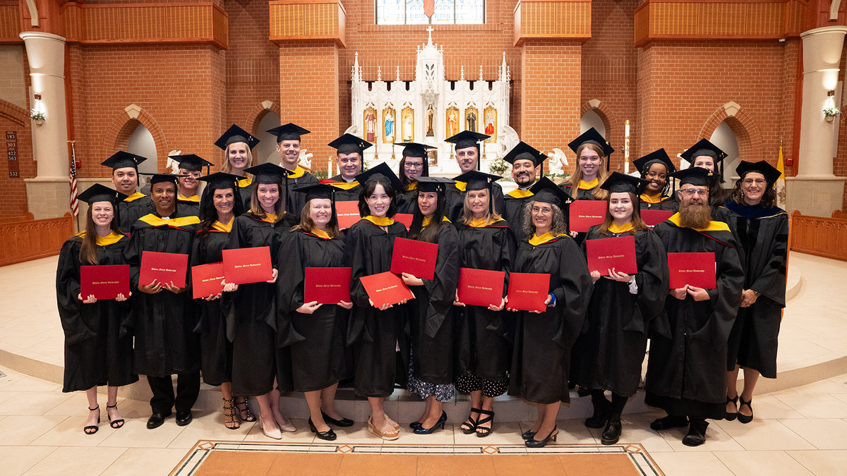 DMU-Mass-and-Commencement-Highlights-May-11-2024-183_websize.jpg