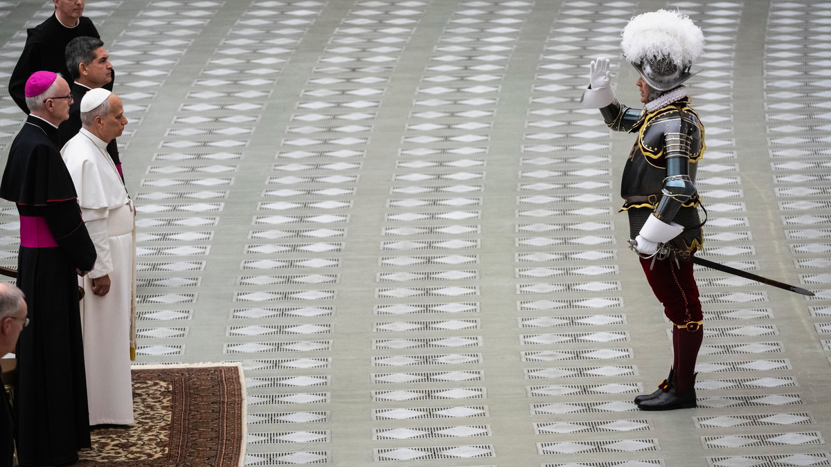 À la veille des quatre consécrations épiscopales sans mandat pontifical que s’apprête à célébrer la Fraternité sacerdotale Saint-Pie-X (FSSPX) à Écône (Suisse), le pontife les exhorte dans une lettre à ne pas accomplir cet "acte schismatique".