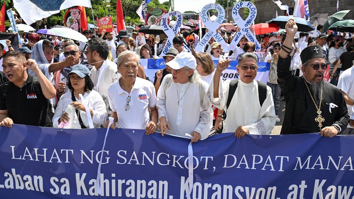 white-ribbon-march.jpg