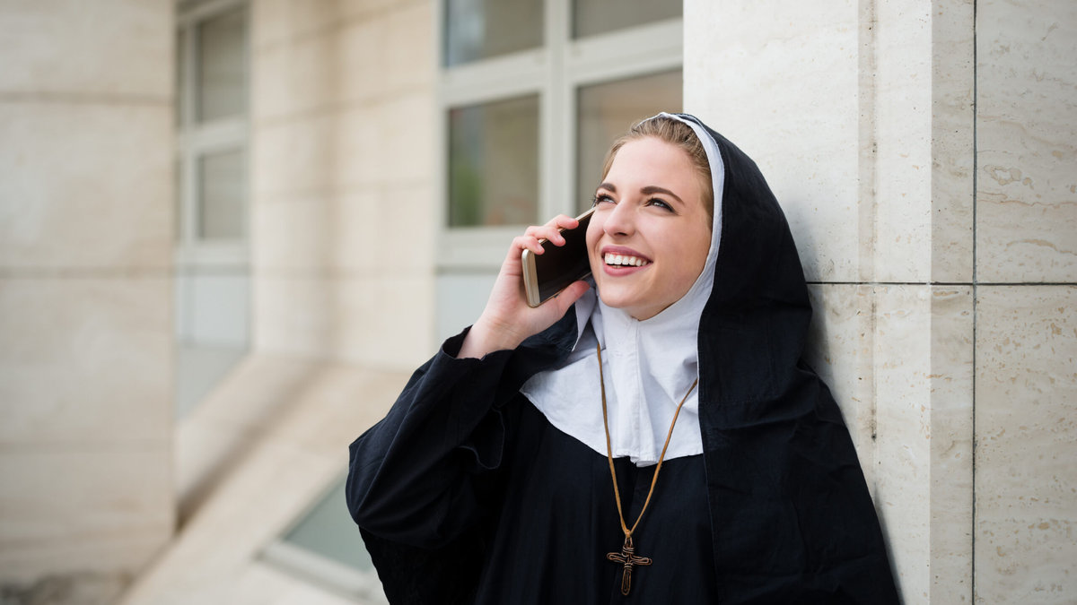 Nun cellphone