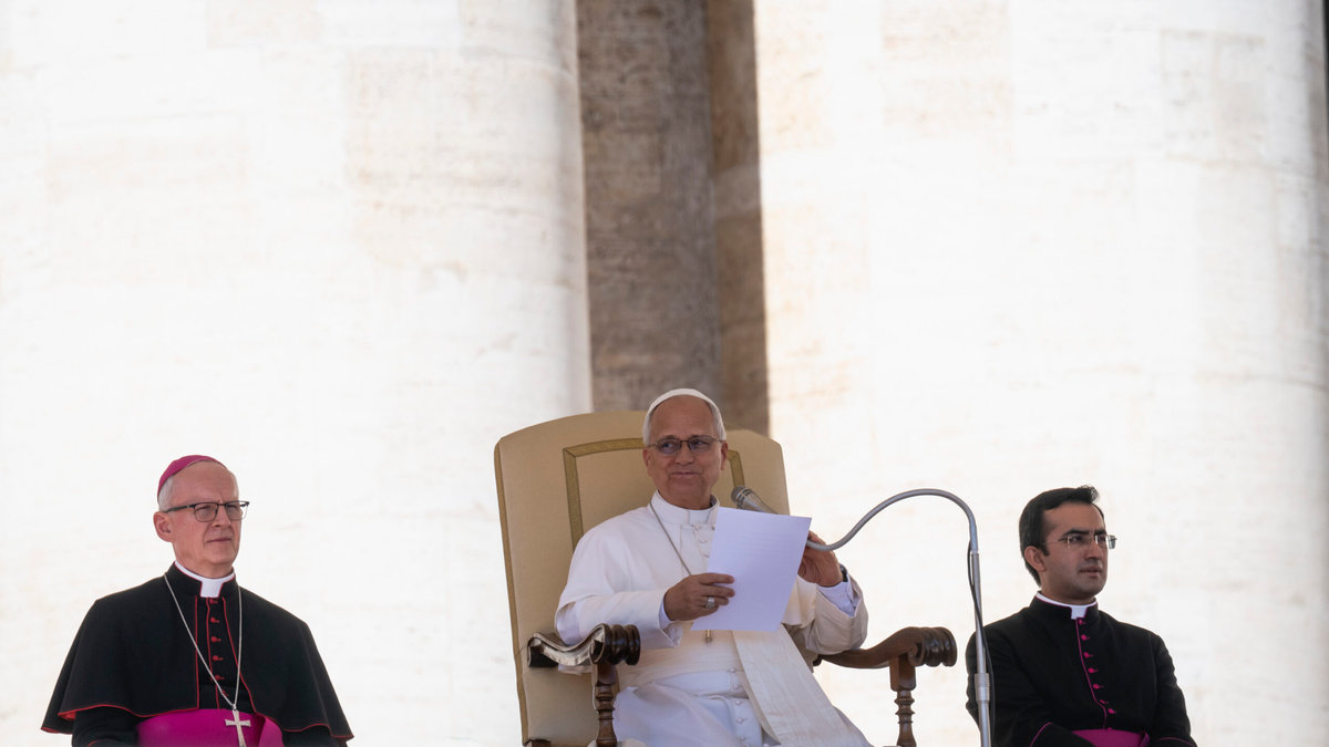 pope-leo-xiv-audience-st-peter-square
