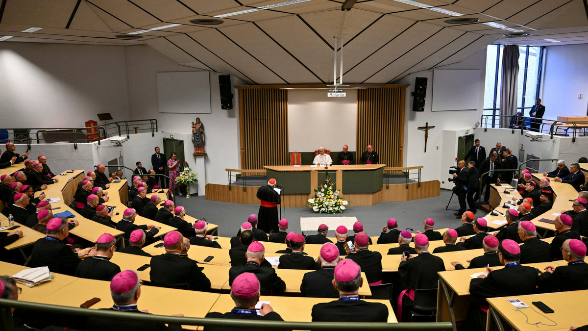 pope-leo-xiv-meets-french-bishops-sainte-bernadette-church-lourdes-september-27-2026